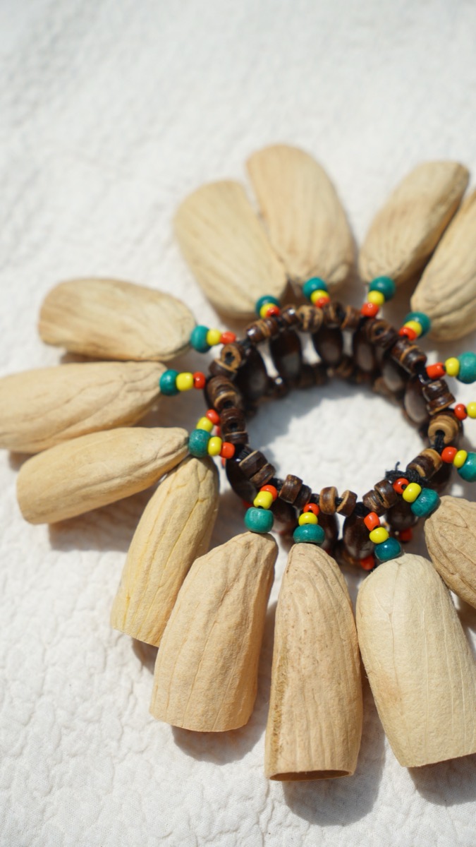 Kaka Lingxi Seed Pod Shaker Bracelet